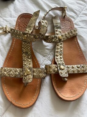 Vince Camuto Gold Snake-Print Studded T-Strap Sandals